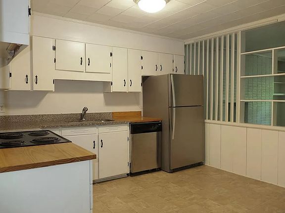 5th image of 1207 Roosevelt Dr #A
