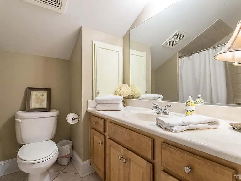 613 W Cabarrus St #202 — Photo 22
