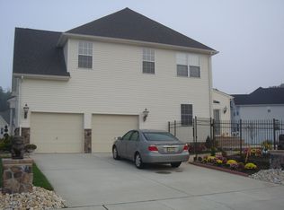 1000 Cezanne Ct, Williamstown, NJ 08094