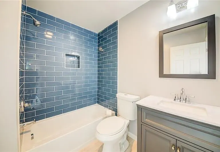 105 Southern Ave — Photo 11