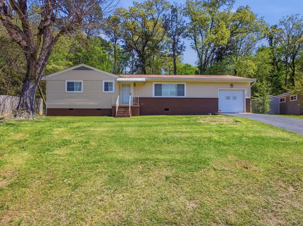 1346 Phils Dr, Chattanooga, TN 37421