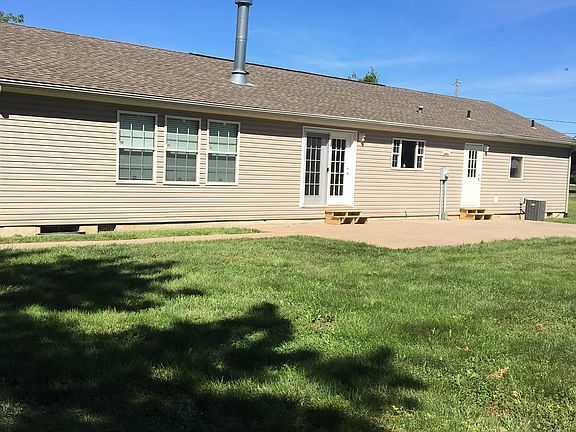 2nd image of 1241 Hoover St