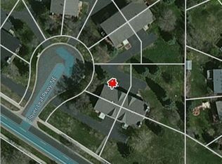 573 Clover Leaf Pkwy NE, Blaine, MN 55434