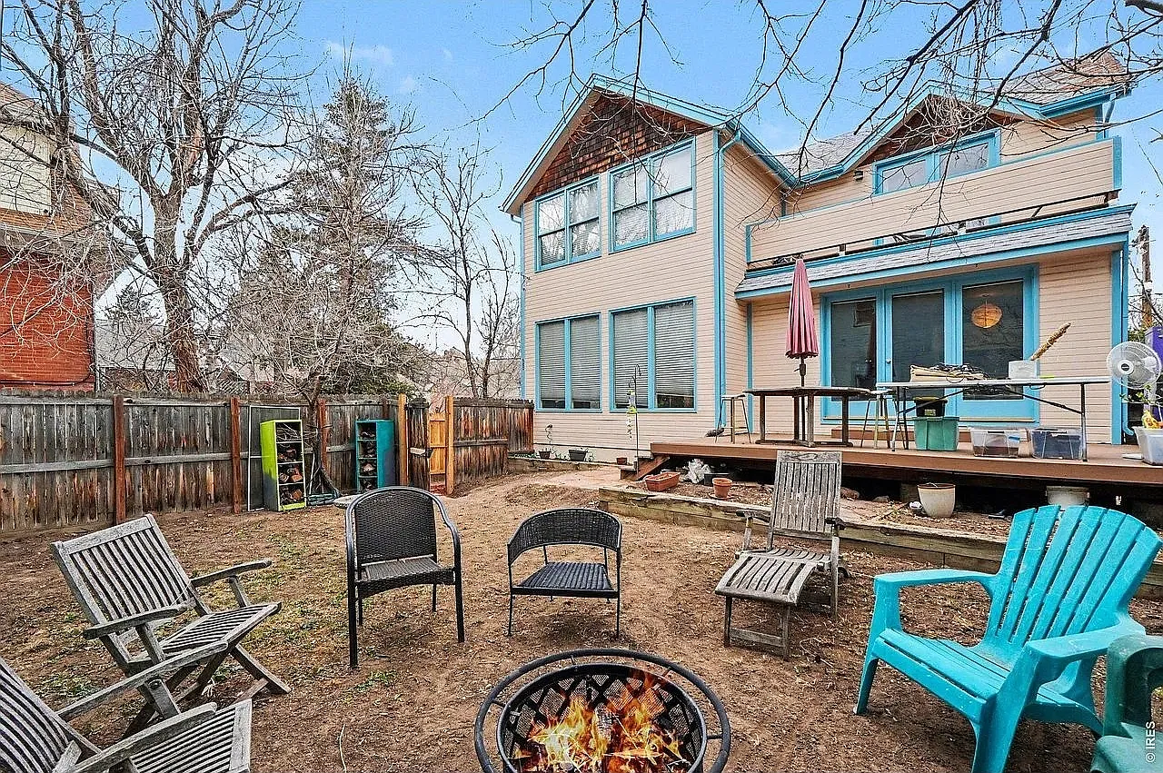623 Marine St. — Photo 2