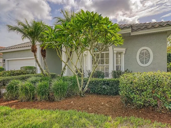 7821 Wilton Crescent Cir, University Park, FL 34201
