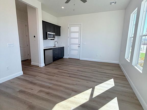 5th image of 2586 E Suniva Way