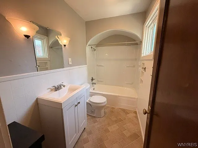 1373 Electric Ave — Photo 9