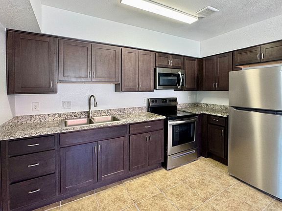 5th image of 2920 Siki Ct Unit C