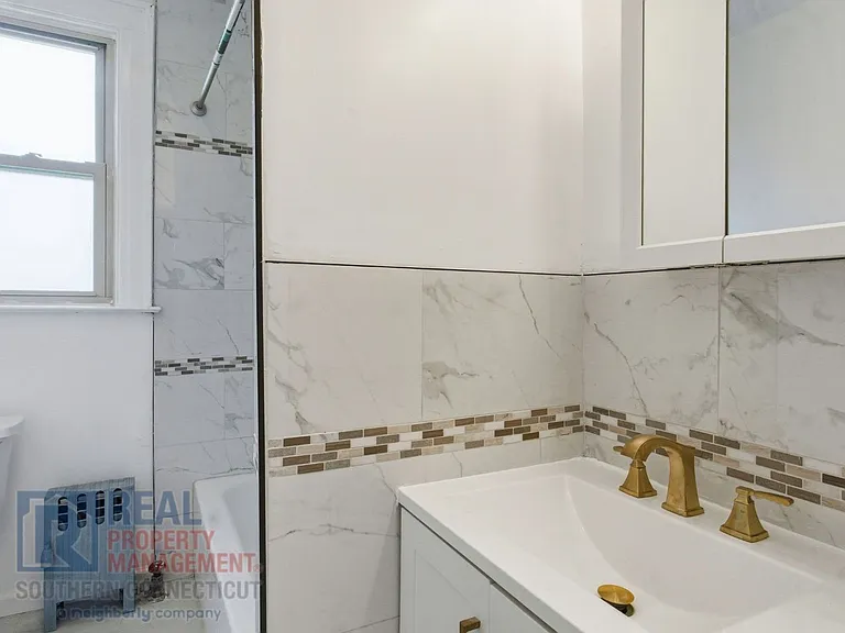 30 Coram St #2 — Photo 10