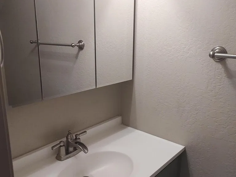 3239 E Kerry Ln — Photo 10