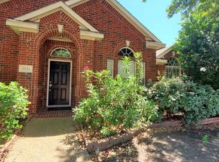 5521 Overland Dr, The Colony, TX 75056