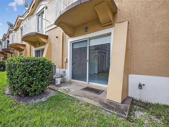 3 bed, 2.5 bath, $2,950 — Photo 4