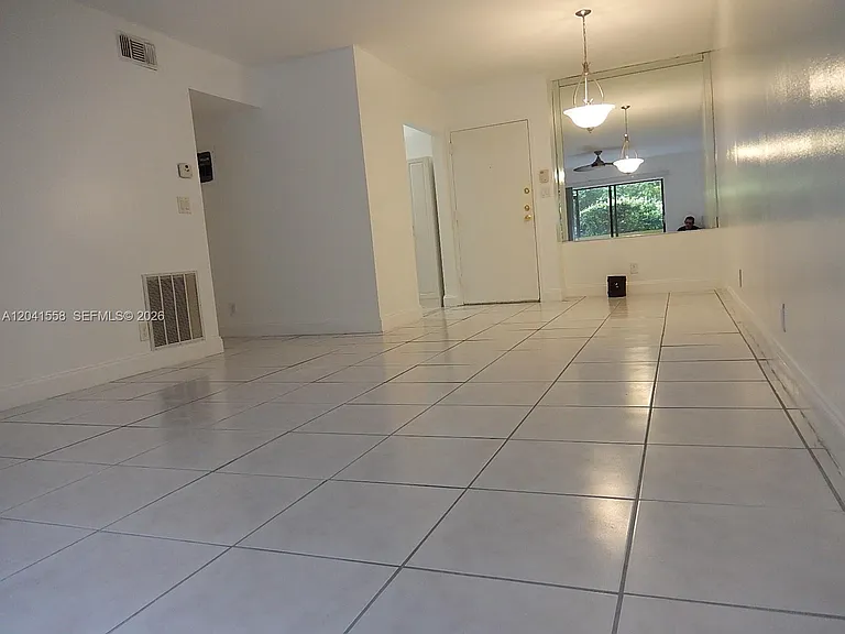 3101 Oakland Shores Dr #H105 — Photo 3