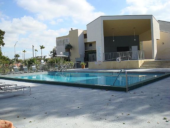 2nd image of 502 NW 87th Ave APT 311