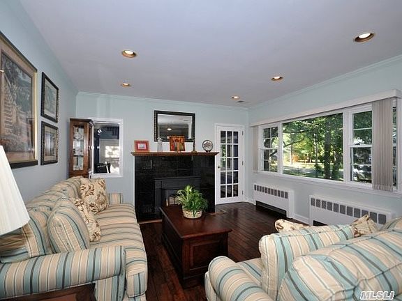 4th image of 550 Lombardy Blvd