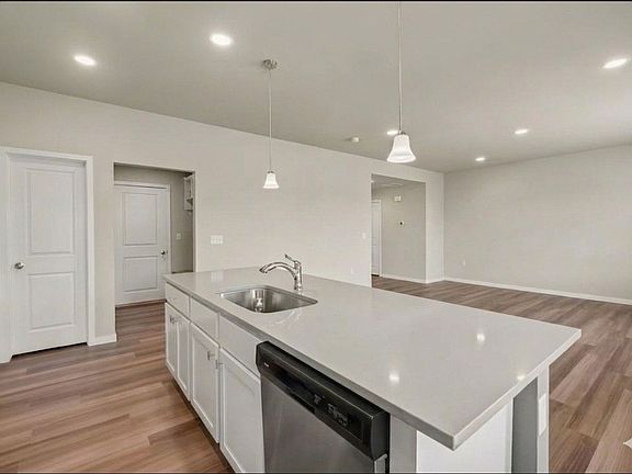 5th image of 3774 Beech Tree St
