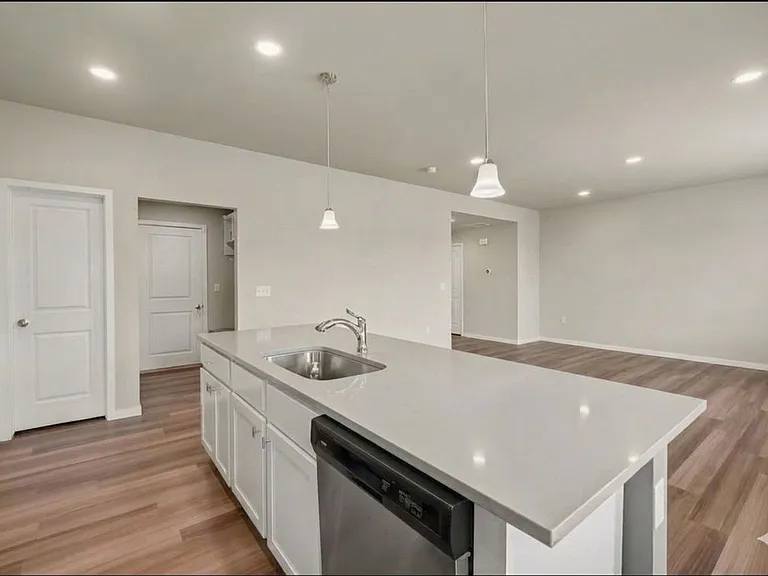3774 Beech Tree St — Photo 5