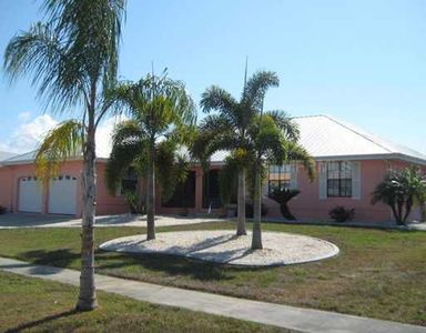 215 Fry Ter SE, Port Charlotte, FL, 33952