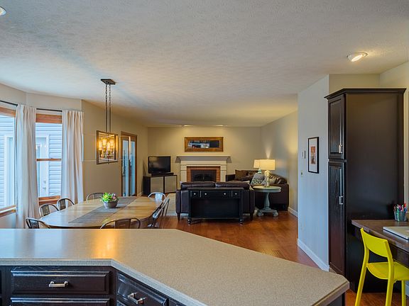 4th image of 1633 Southwood Dr