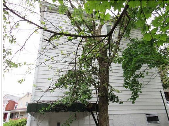 4th image of 27 Grape St