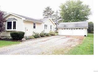 8918 Hartshorn Rd, Corfu, NY 14036