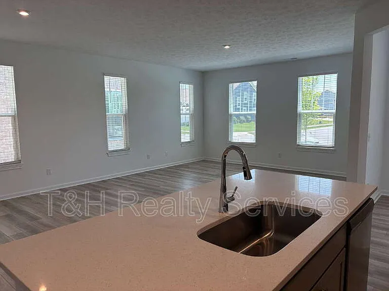 5790 Arcade Blvd — Photo 12