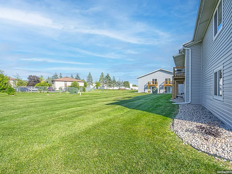 3610 W Spencer St — Photo 13