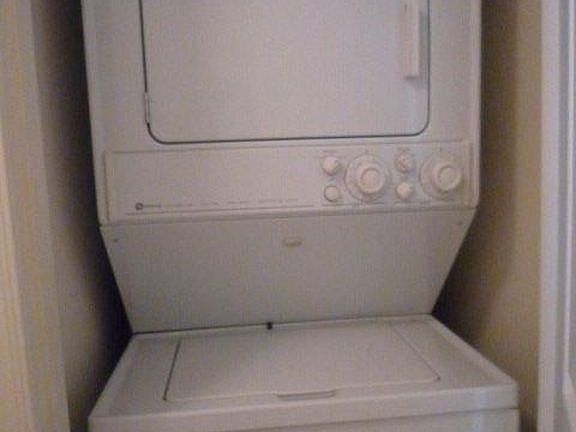 5th image of 208 Shearwater Ct W APT 41