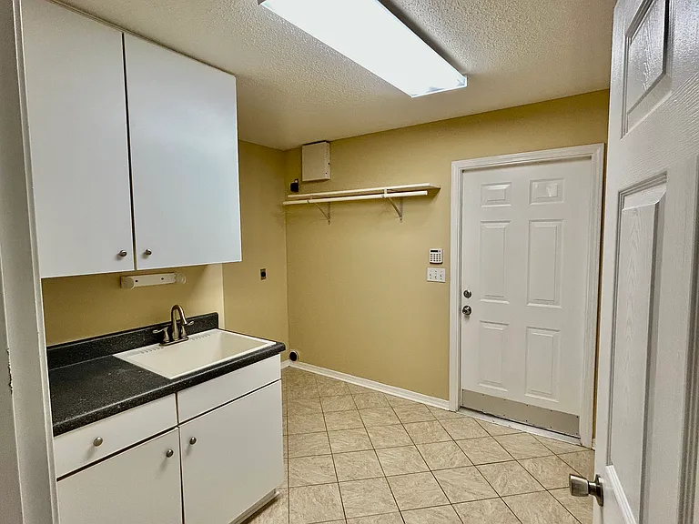 640 Wedgewood Dr — Photo 28
