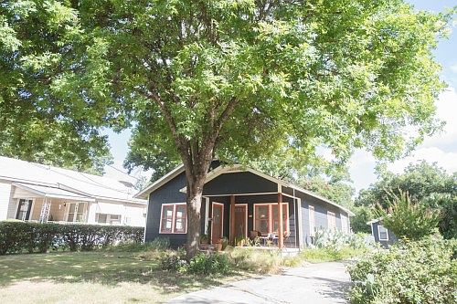 1st image of 465 E Magnolia Ave