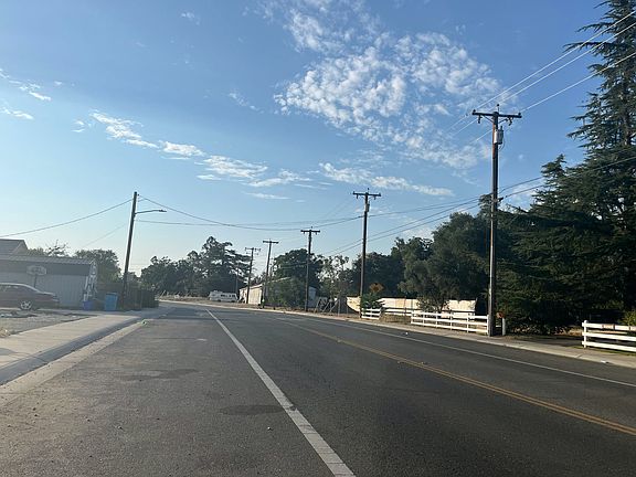 4th image of 5862 Rupert Ave