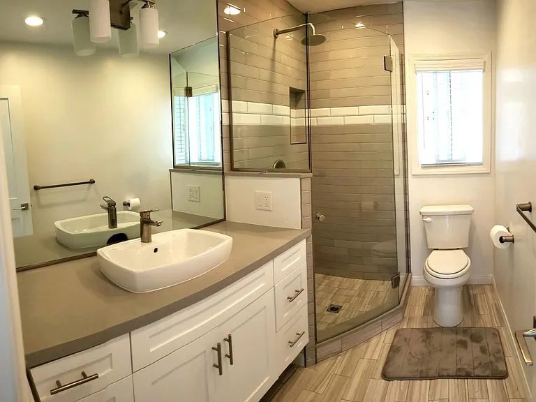 4201 Crest Dr — Photo 4