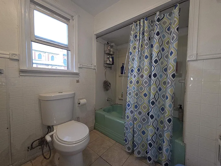 190 Tonnelle Ave — Photo 12
