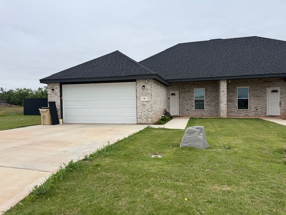 2nd image of 136 Pedernales
