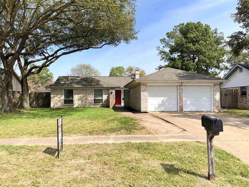 1st image of 22314 Fincastle Dr