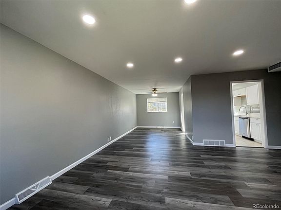 4th image of 5483 S Knox Ct