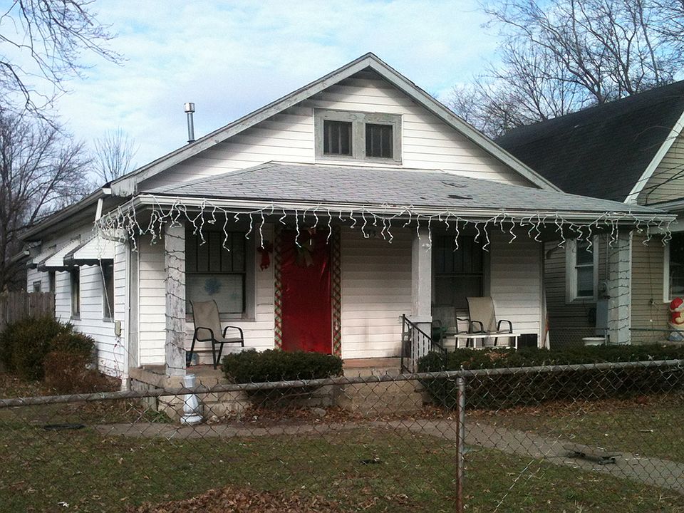 View of front. (12/2014)