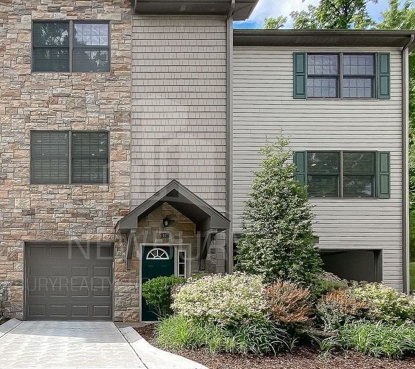 1st image of 147 Banksville Pl