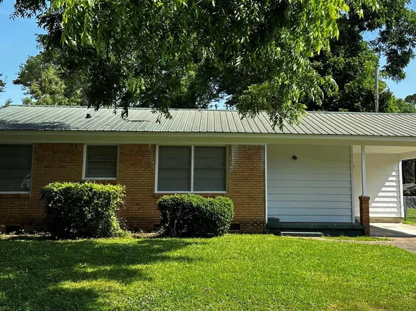 604 Clio St, Warren, AR 71671