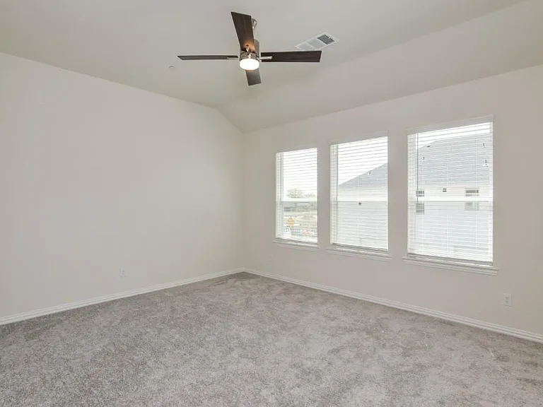 2805 Jacaranda Dr — Photo 10