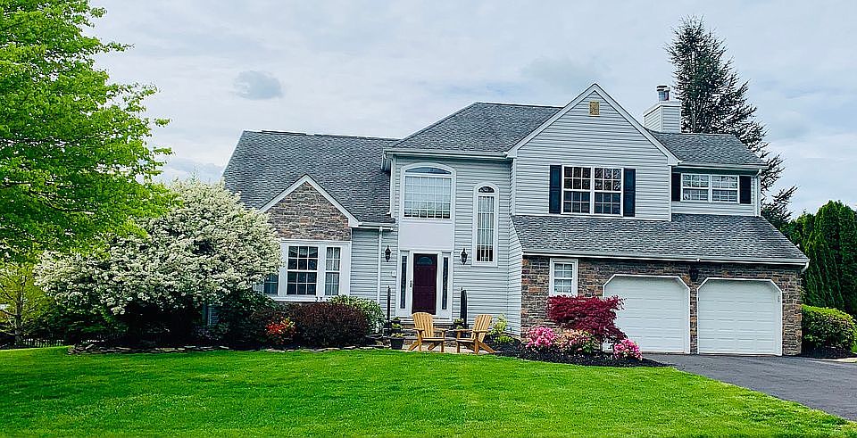 2nd image of 80 Crenshaw Dr