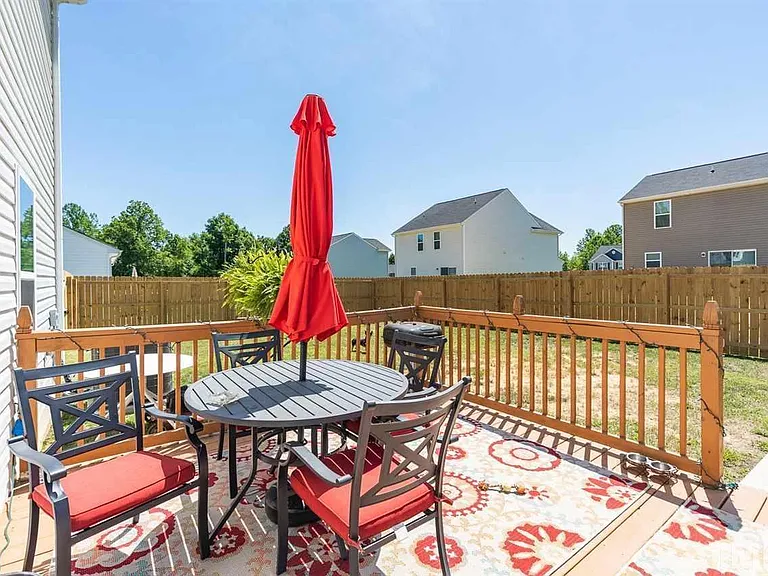 326 Pillow Ln — Photo 8