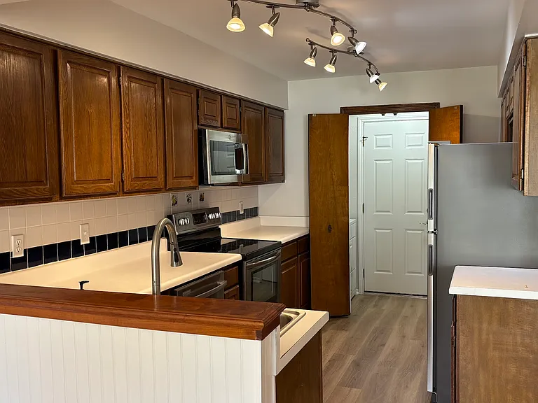 3732 Racquet Ct — Photo 10