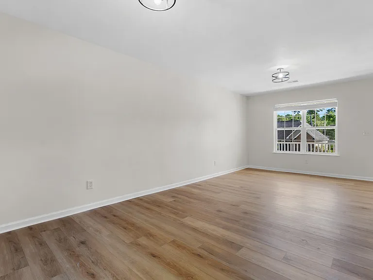 109 Summer Vale Dr — Photo 6