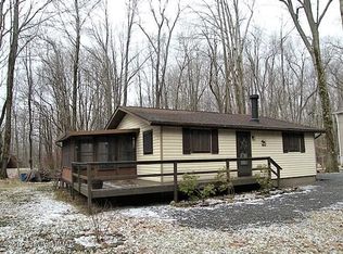 127 Ridge Rd, Pocono Lake, PA 18347
