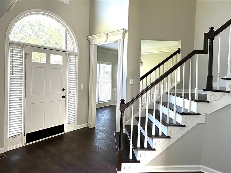 2020 Bentwood Ct — Photo 6
