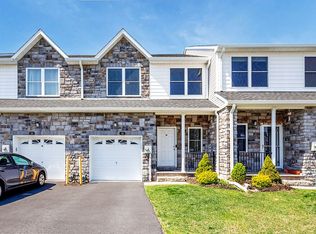 16 Decroce Ct, Parsippany, NJ 07054
