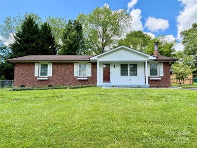 34 W Broadleaf Dr, Hendersonville, NC, 28739