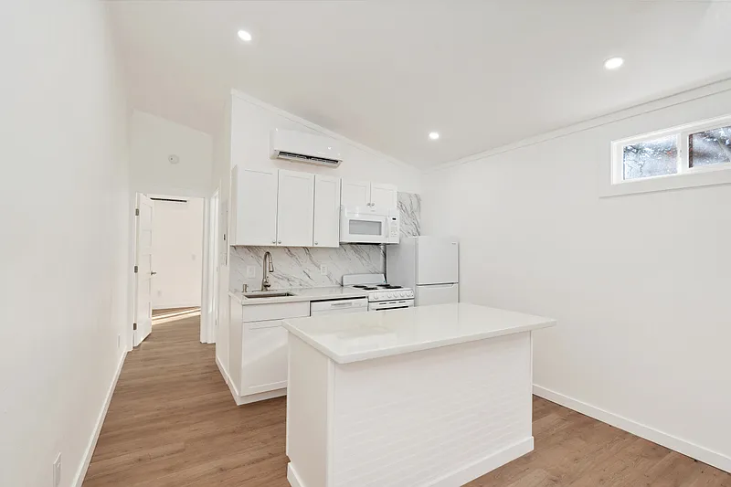 1 bed, 1.0 bath, 400 sqft, $1,000 — Photo 4