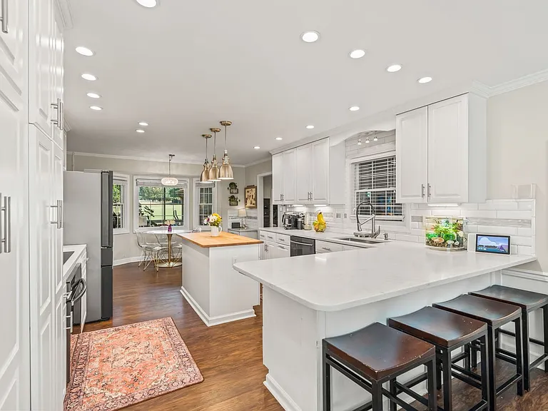 223 Ivy Cir — Photo 44